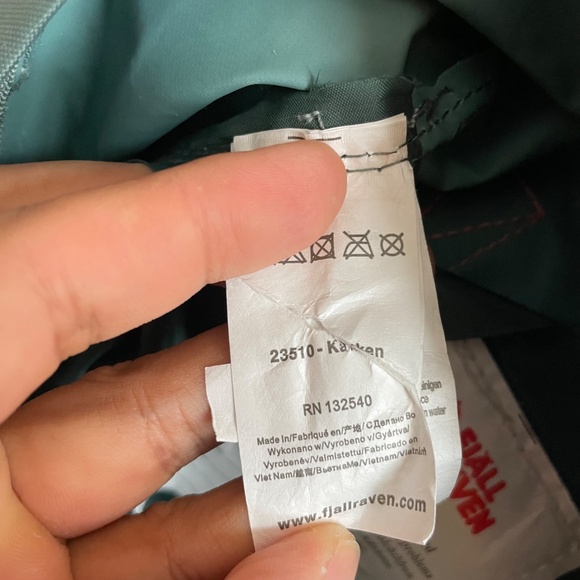 Fjällräven Kanken Sling Mini Backpack - Picture 8 of 9